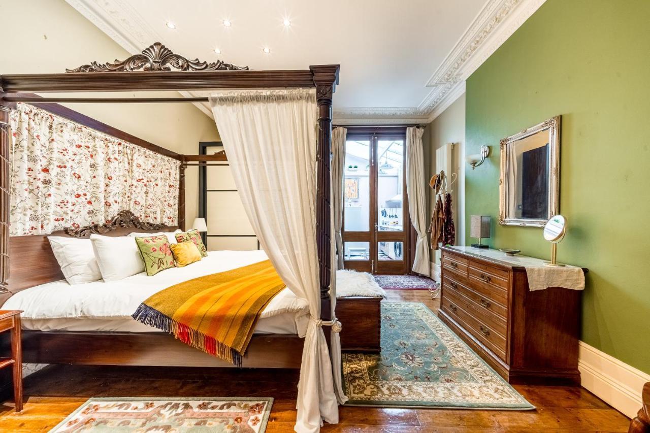 The Regency At 82 Cathedral *