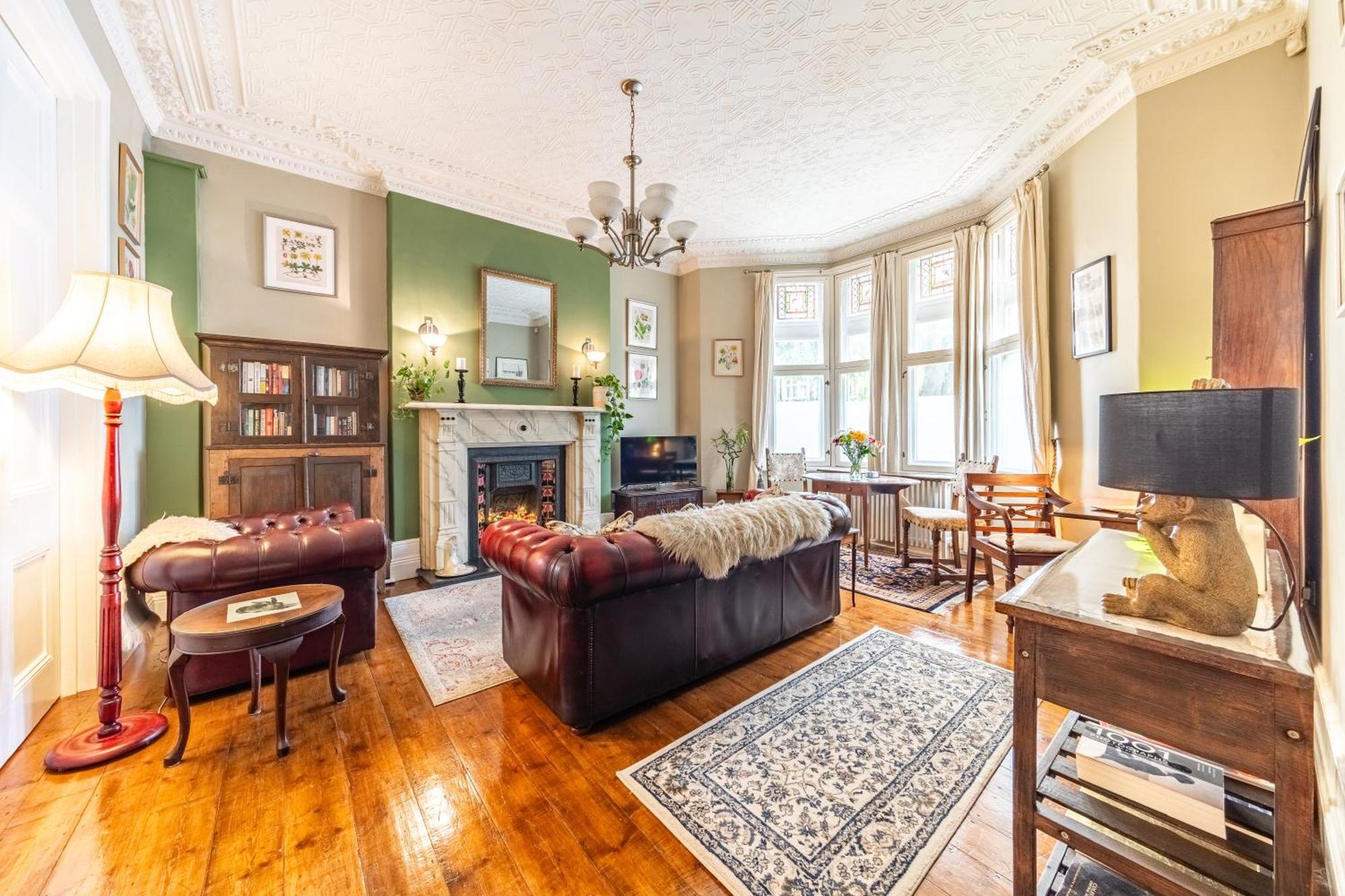 The Regency At 82 Cathedral *